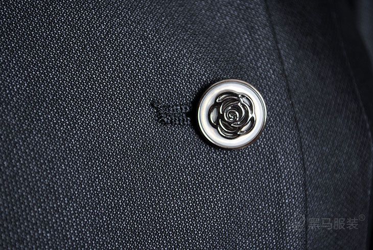 紐扣細(xì)節(jié)圖