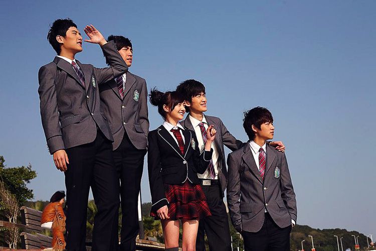 艾利斯頓商學院校服劇照